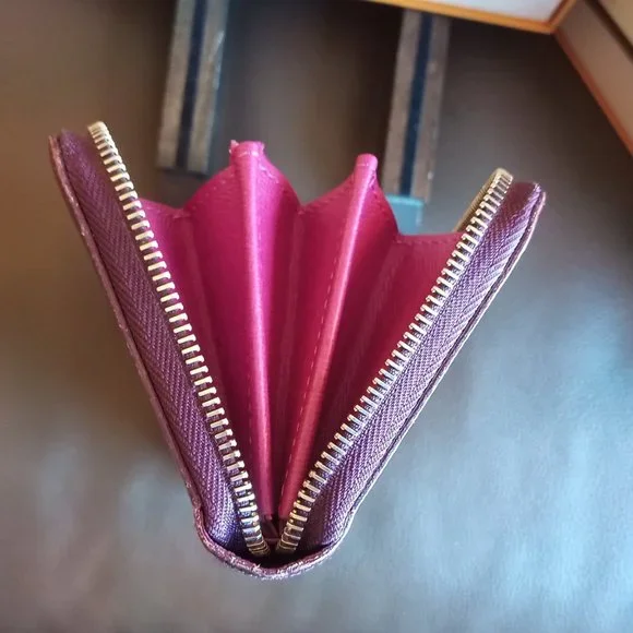 EUC LV Bicolor Cassis/Fuchsia Epi Zippy Long Wallet Full Inclusion! - Picture 8 of 16